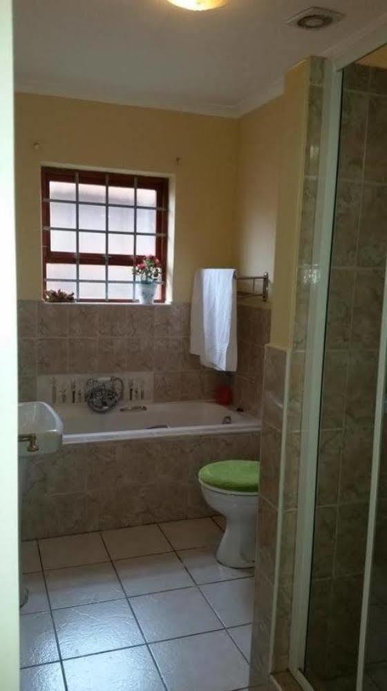 Ebenezer Guesthouse Bluewater Bay Port Elizabeth Exterior foto